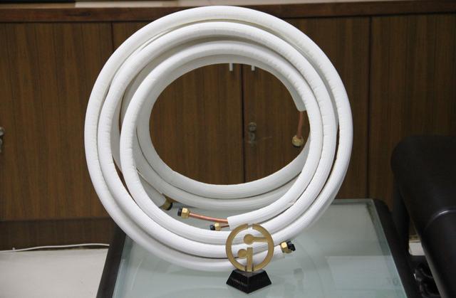 空調(diào)出風(fēng)口滴水是什么原因