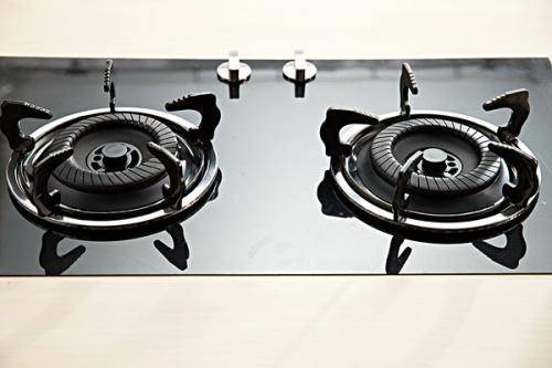 燃?xì)庠罹呤褂米⒁馐马?xiàng)